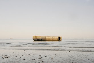 Quelque part le long du mur de l'Atlantique::Matthieu Rosier, photographie, 2010-12. Achat avec l'aide du FRAM