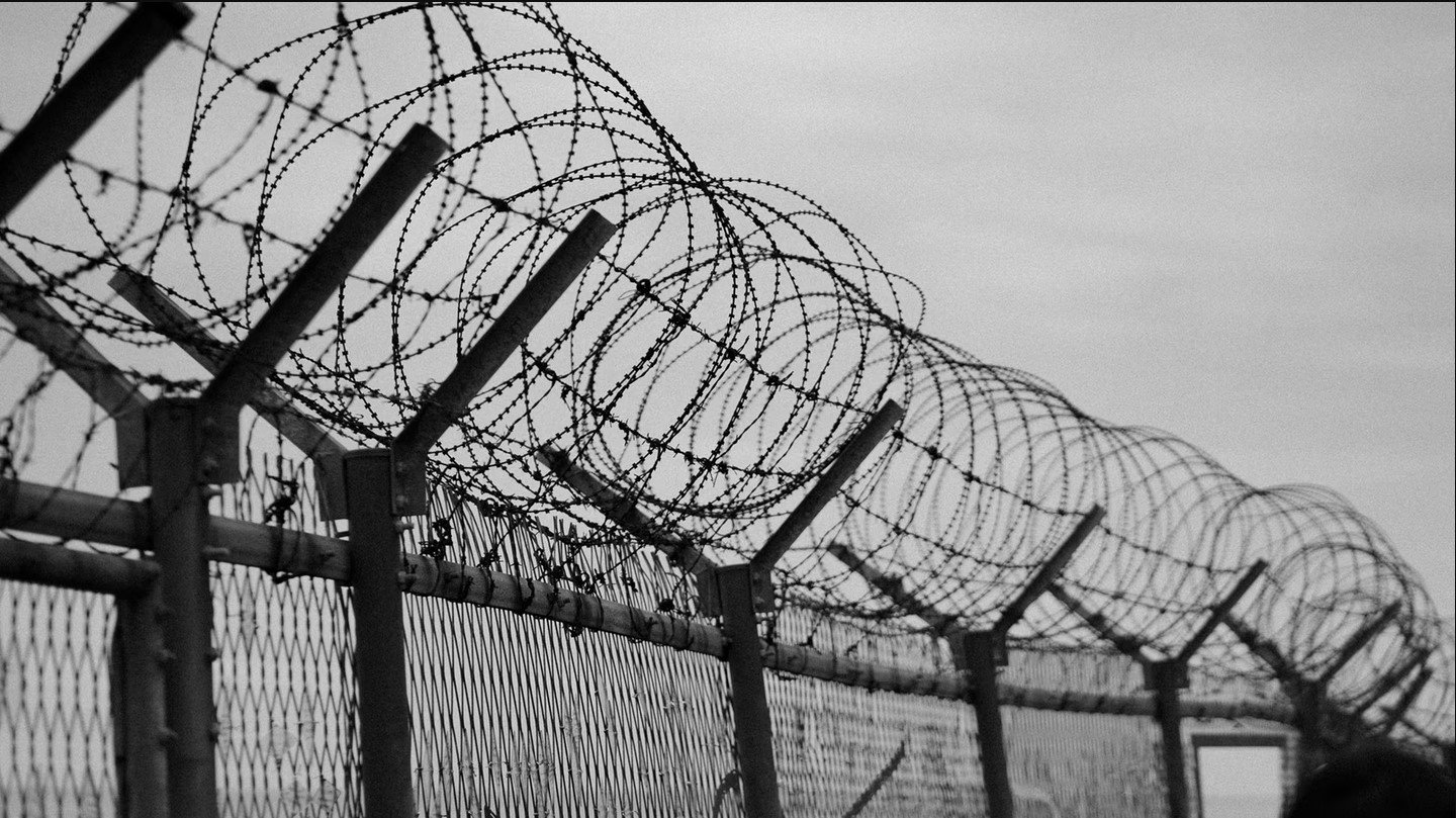 Kaye Mortley, Là-haut, le Struthof